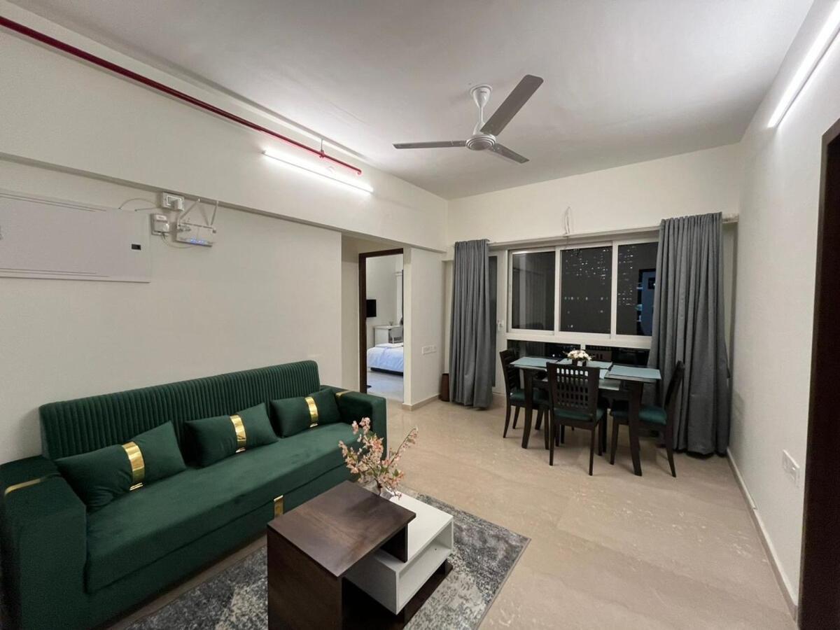 2Bhk Plus Living Room Near Nesco Malad East West Мумбаи Экстерьер фото